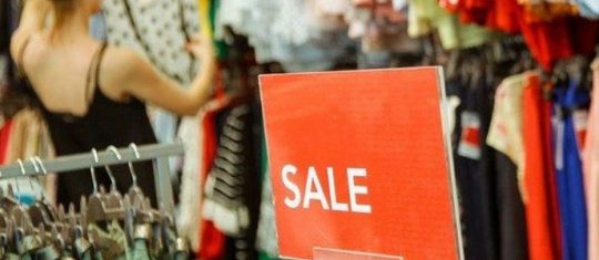 Achat de vêtements de marque et de qualité à prix bas : opter pour les friperies en ligne